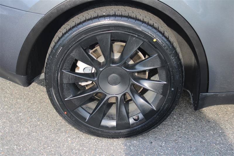 Used 2023 Tesla Model Y Long Range AWD/4WD image 8
