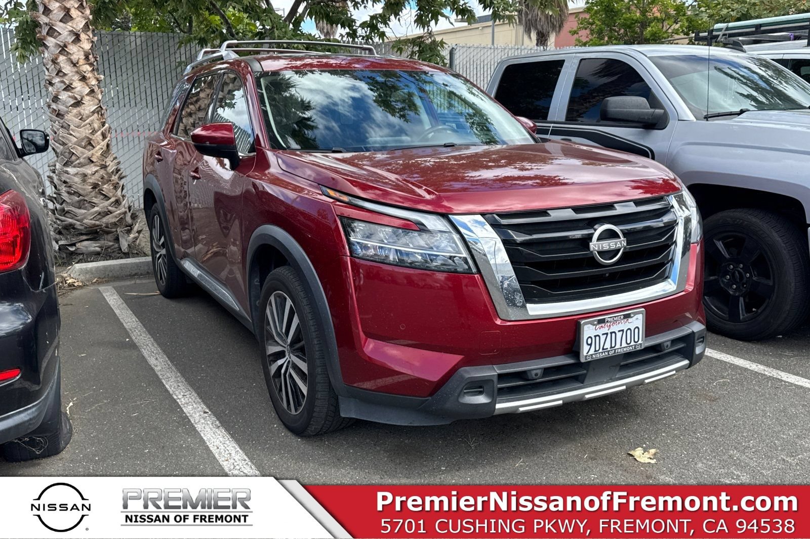 Certified 2023 Nissan Pathfinder Platinum AWD/4WD image 1