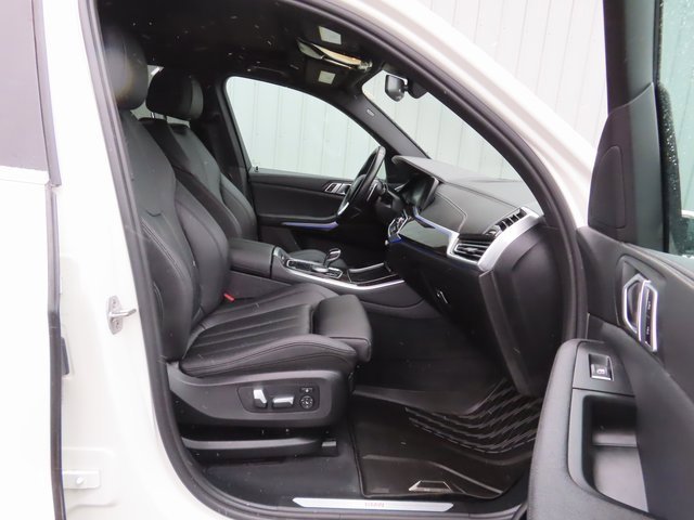 Used 2020 BMW X5 xDrive40i w/ Premium Package image 24
