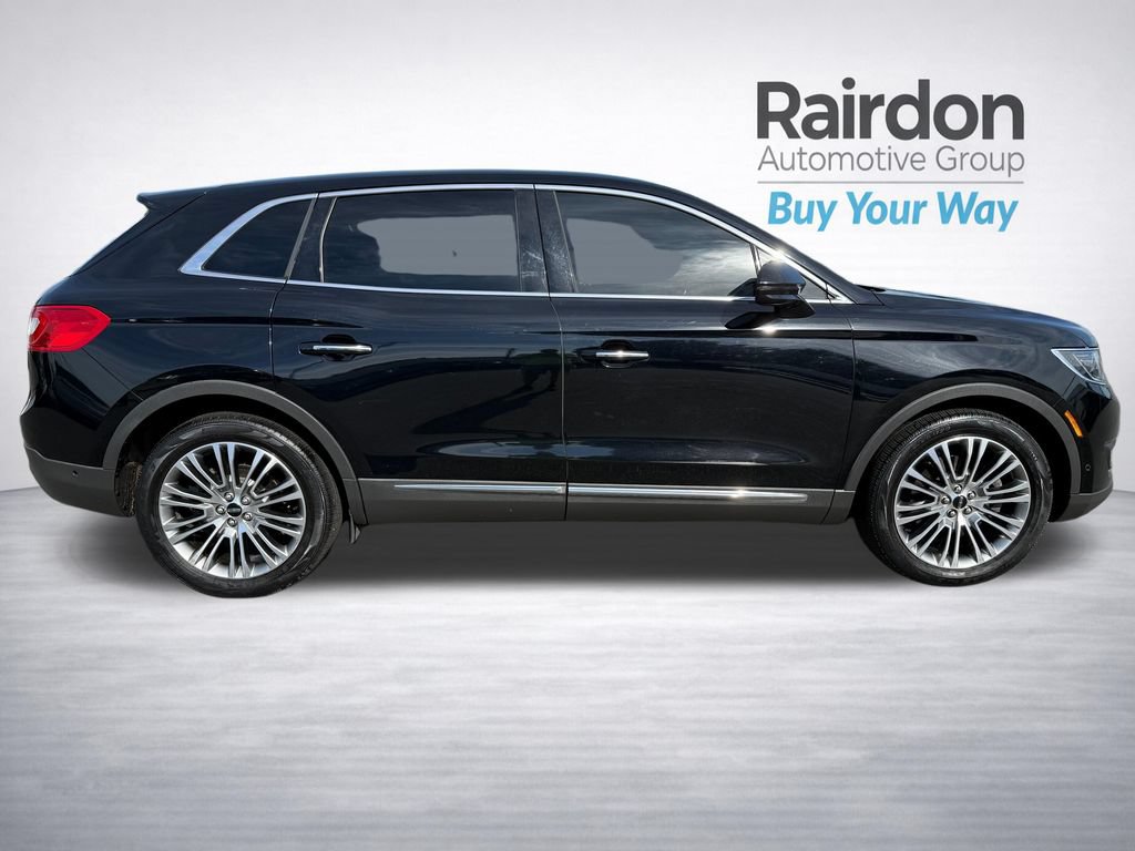 Used 2016 Lincoln MKX Reserve w/ Technology Package AWD/4WD image 8