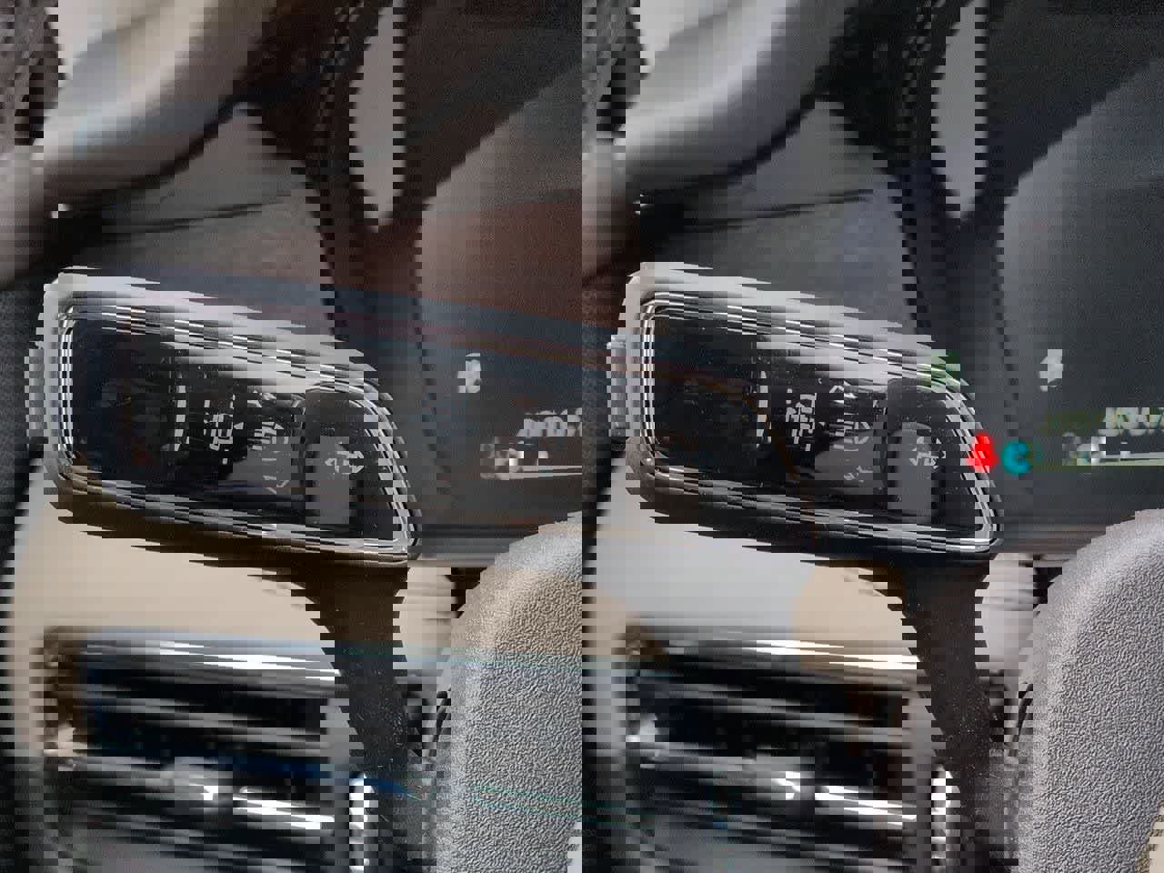 Used 2021 Lincoln Corsair Reserve w/ Equipment Group 201A image 28