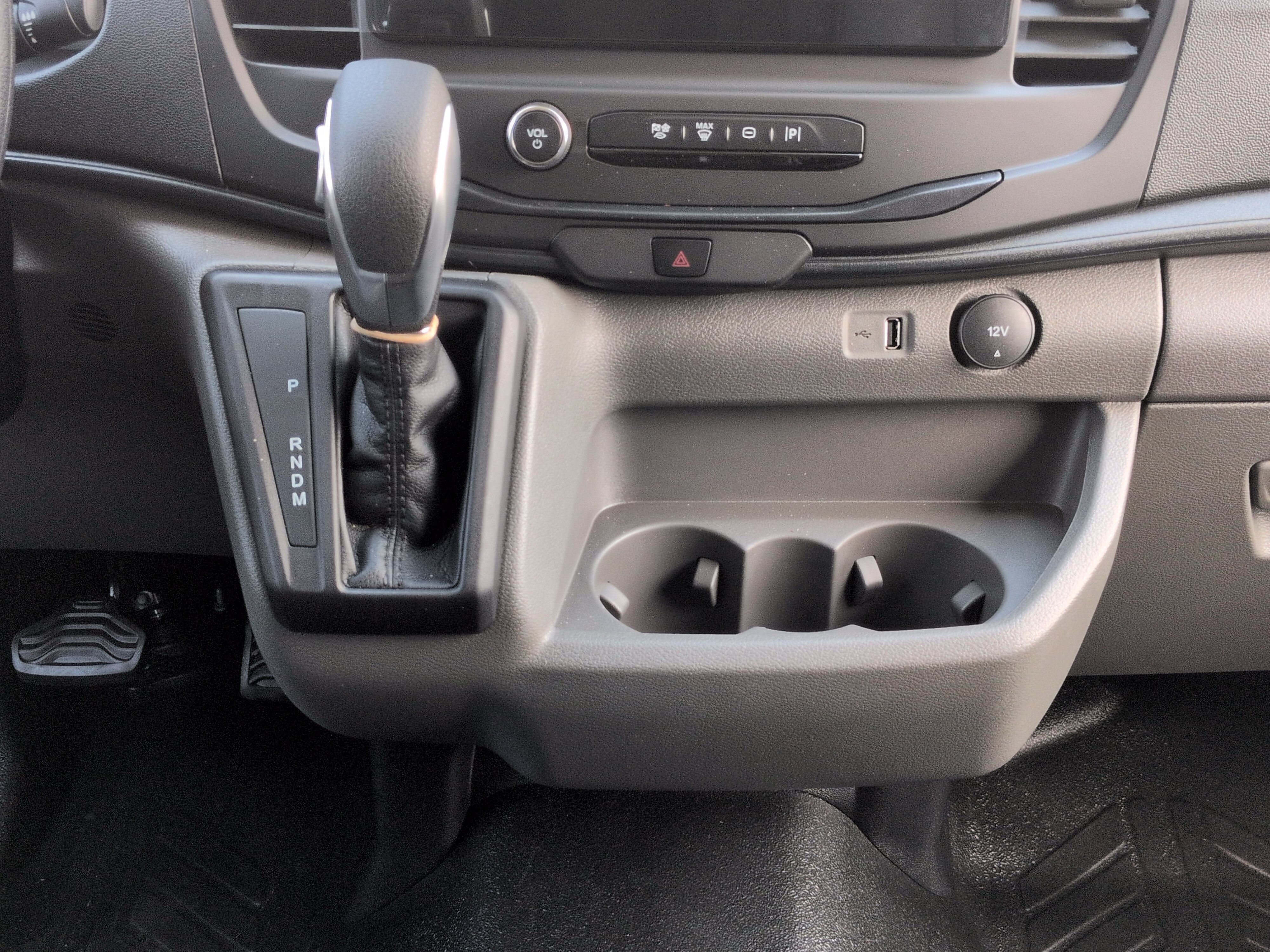 New 2026 Ford Transit 250 148 High Roof RWD image 17