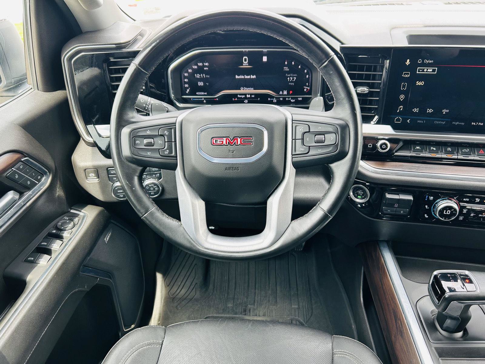 Used 2024 GMC Sierra 1500 SLT w/ SLT Premium Plus Package AWD/4WD image 21