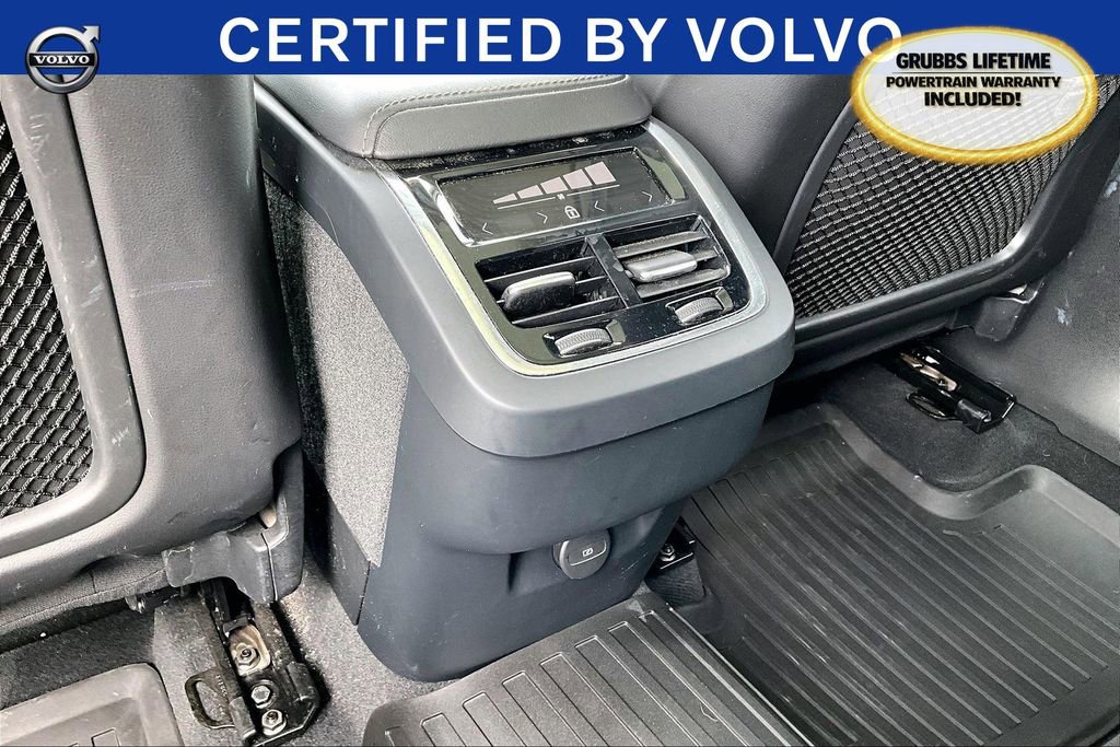 Certified 2023 Volvo XC60 B5 Ultimate w/ Protection Package Premier image 32