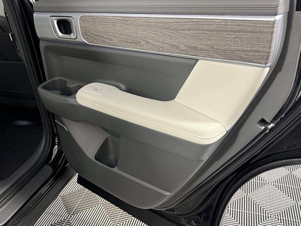 Used 2024 Hyundai Santa Fe Limited image 35