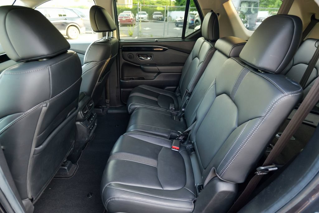 Used 2025 Honda Pilot EX-L image 28