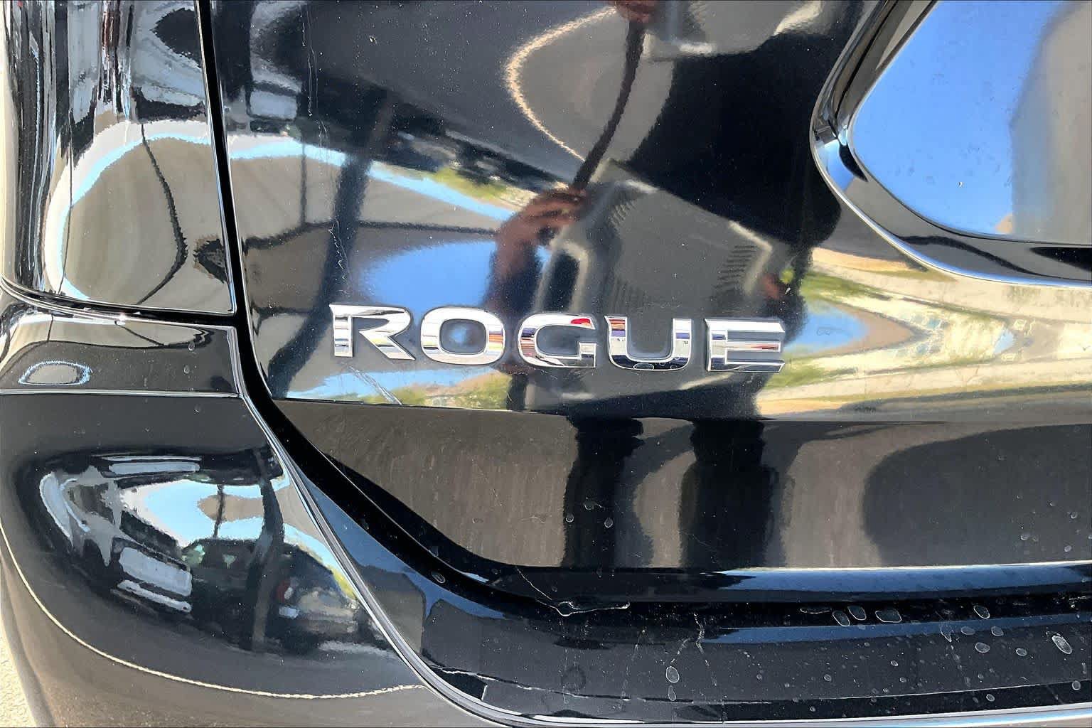 Certified 2019 Nissan Rogue SV FWD image 10