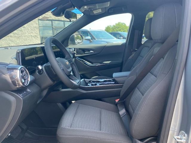 New 2026 Chevrolet Equinox LT w/ LPO, Floor Liner Package image 8