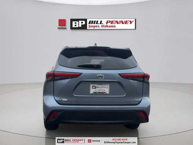 Used 2022 Toyota Highlander XLE image 4