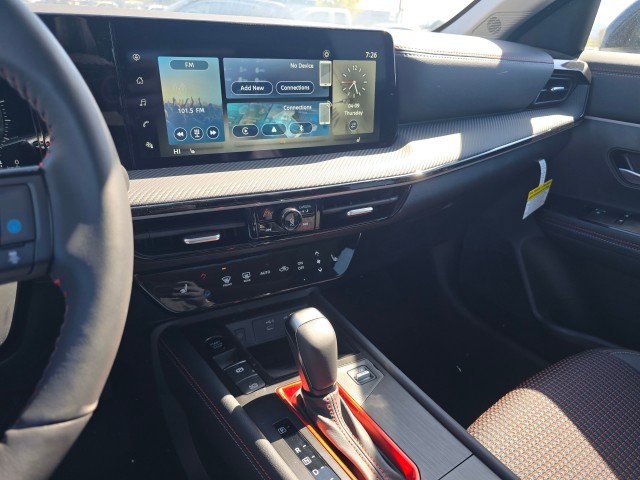 New 2025 Nissan Kicks SR w/ SR Premium Package image 34