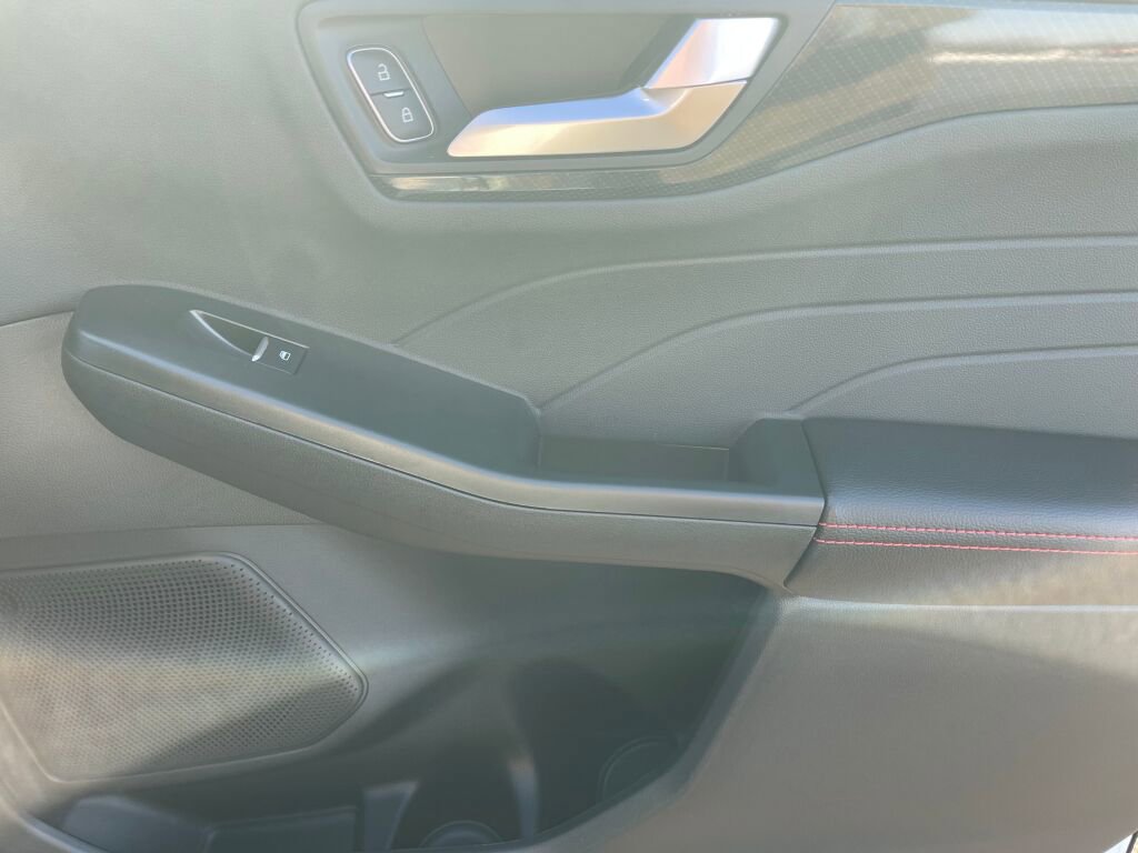 New 2026 Ford Escape ST-Line Select image 16