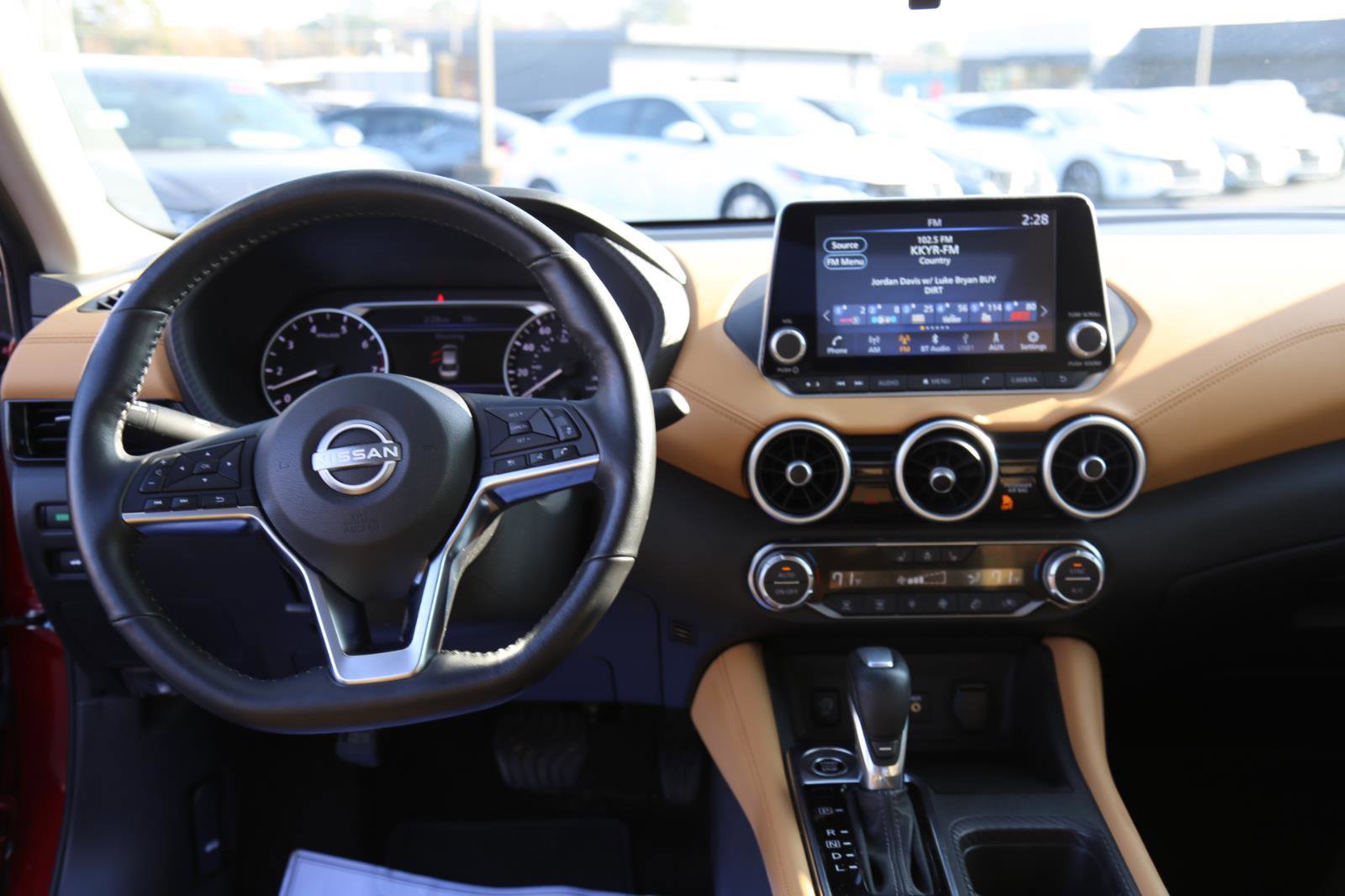 Used 2025 Nissan Sentra SV w/ SV Premium Package image 17