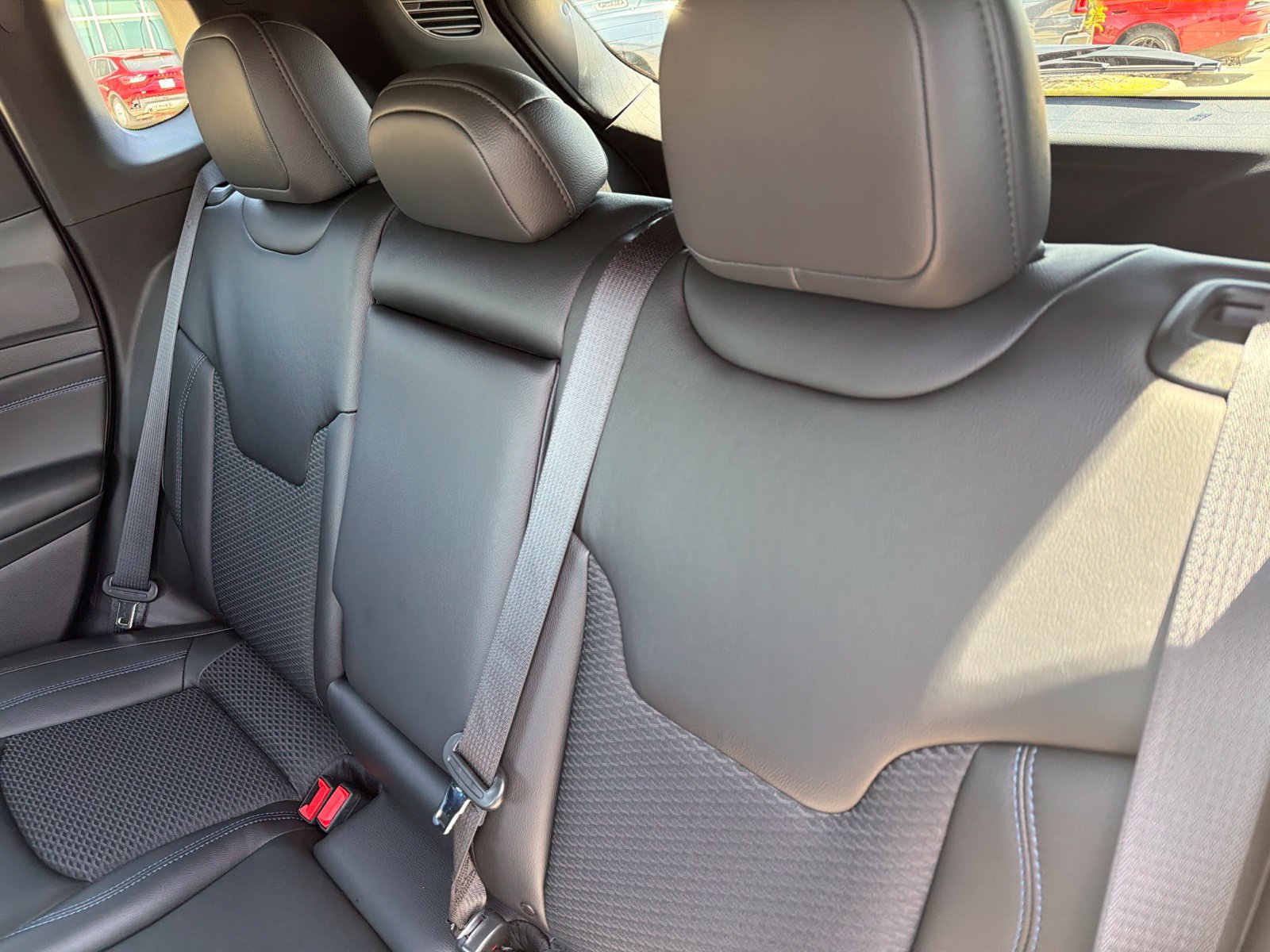 New 2026 Jeep Compass Latitude AWD/4WD image 18
