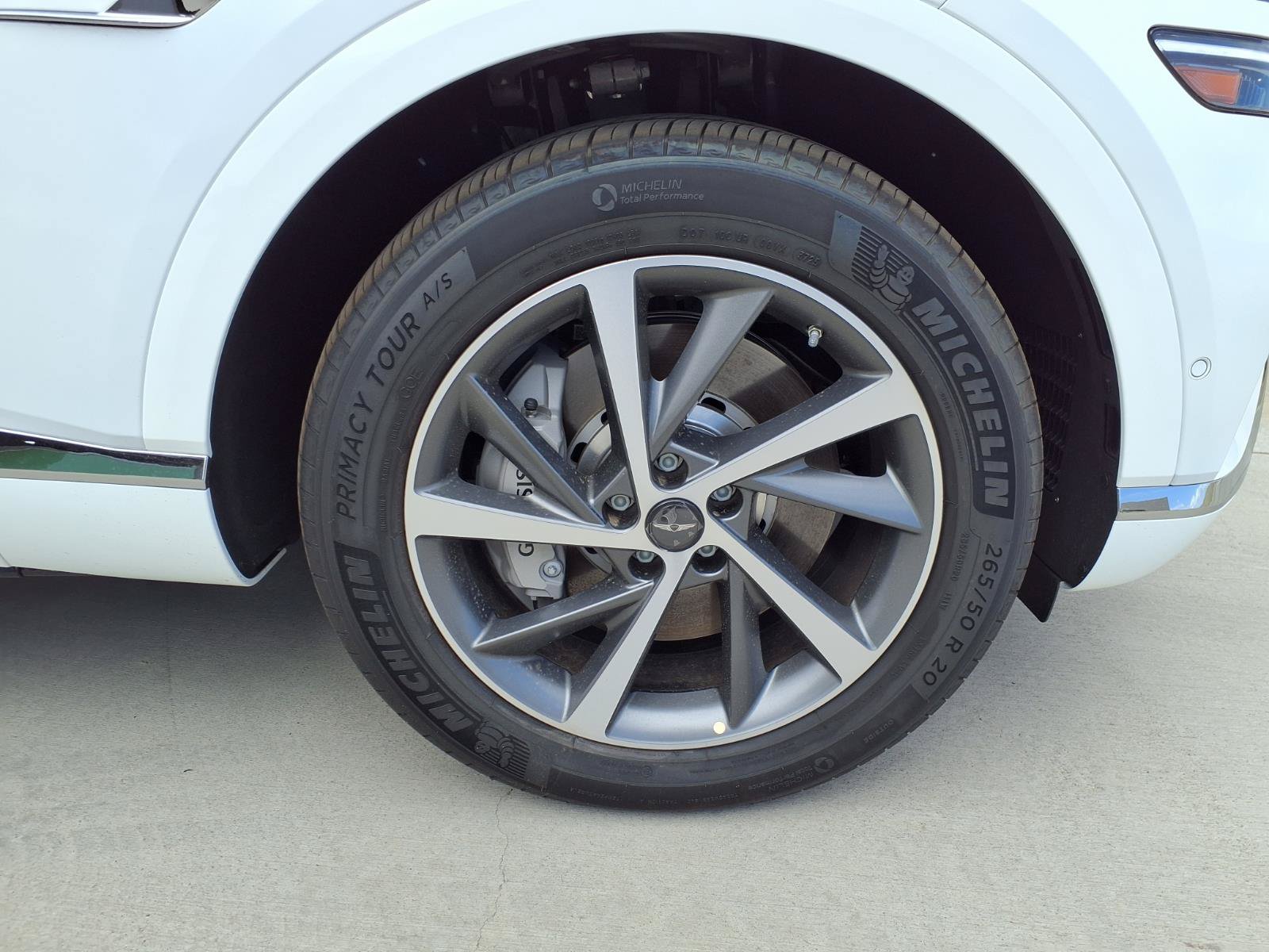 Certified 2026 Genesis GV80 2.5T Advanced AWD/4WD image 9