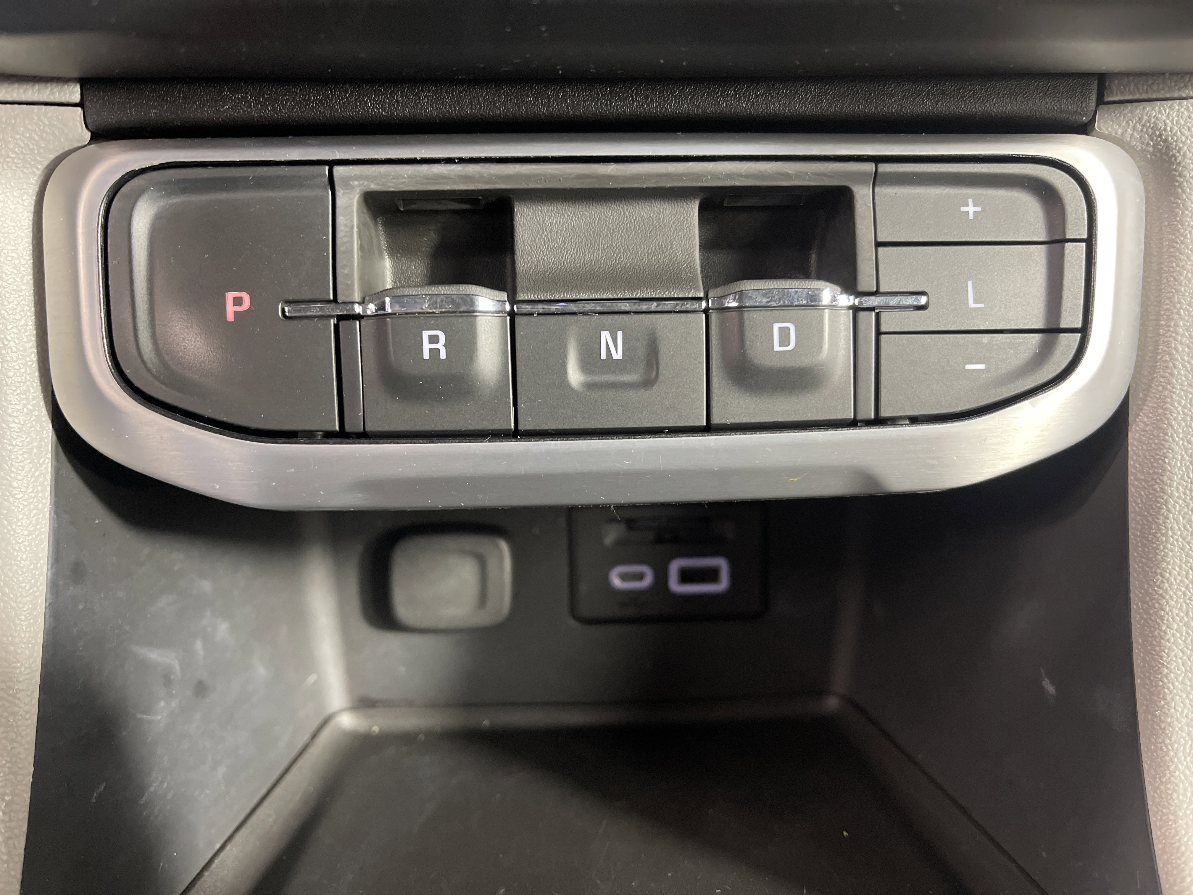 Used 2022 GMC Acadia SLT w/ Technology Package image 27