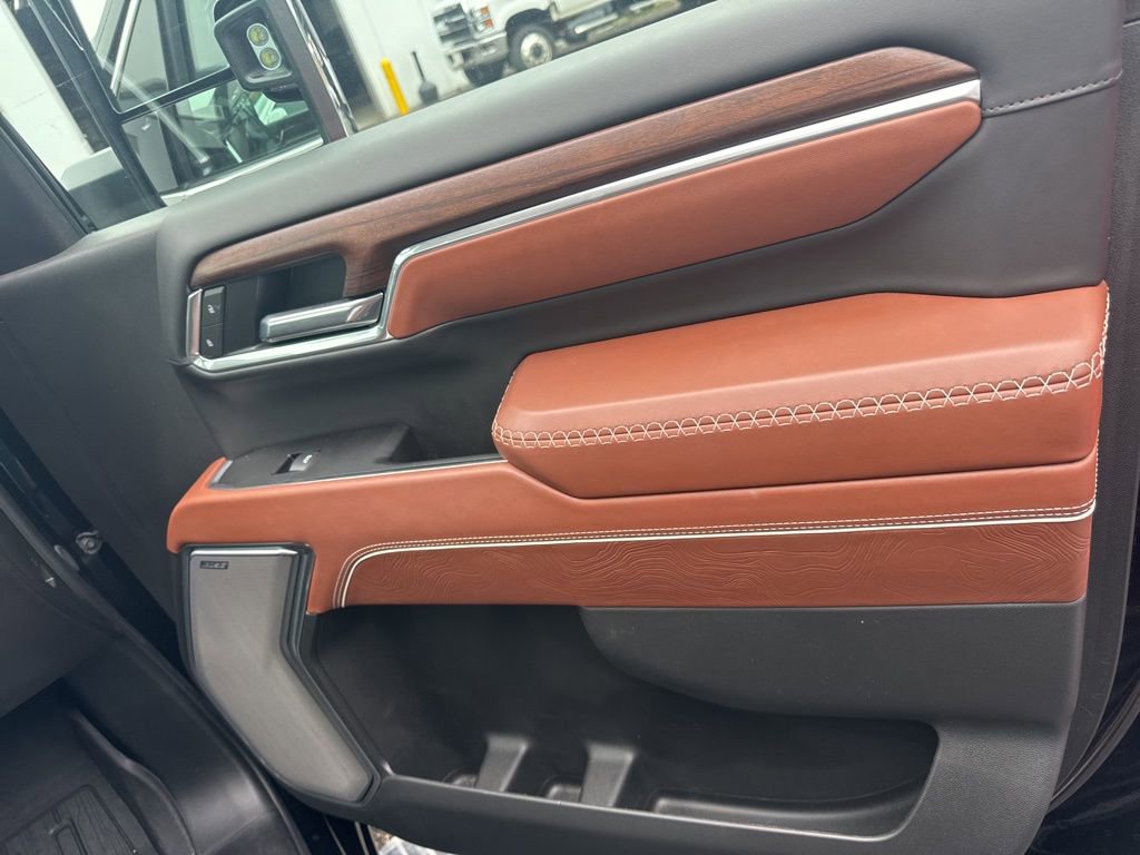 Used 2025 GMC Sierra 2500 Denali Ultimate w/ Max Trailering Package image 11