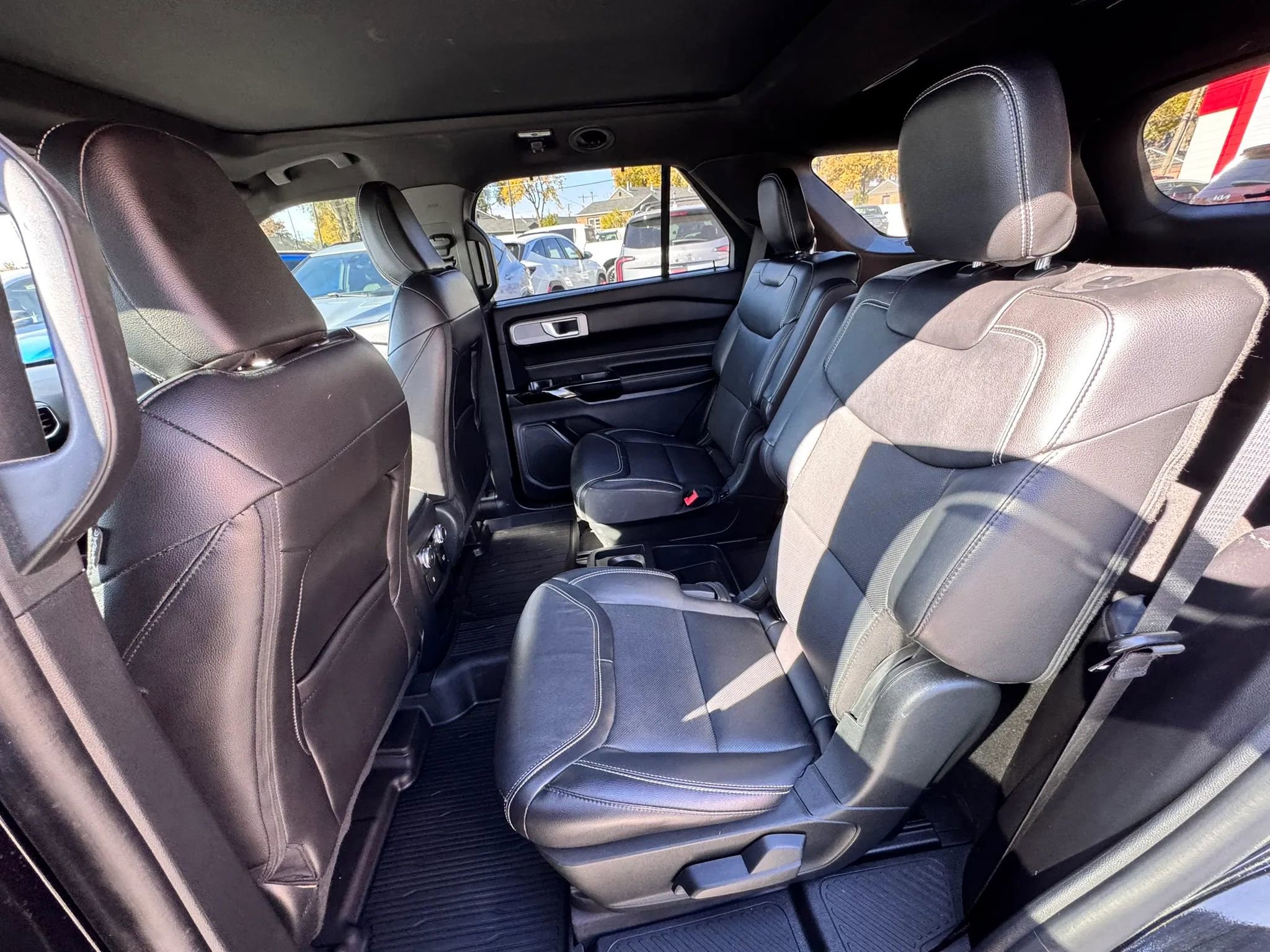 Used 2021 Ford Explorer ST image 27