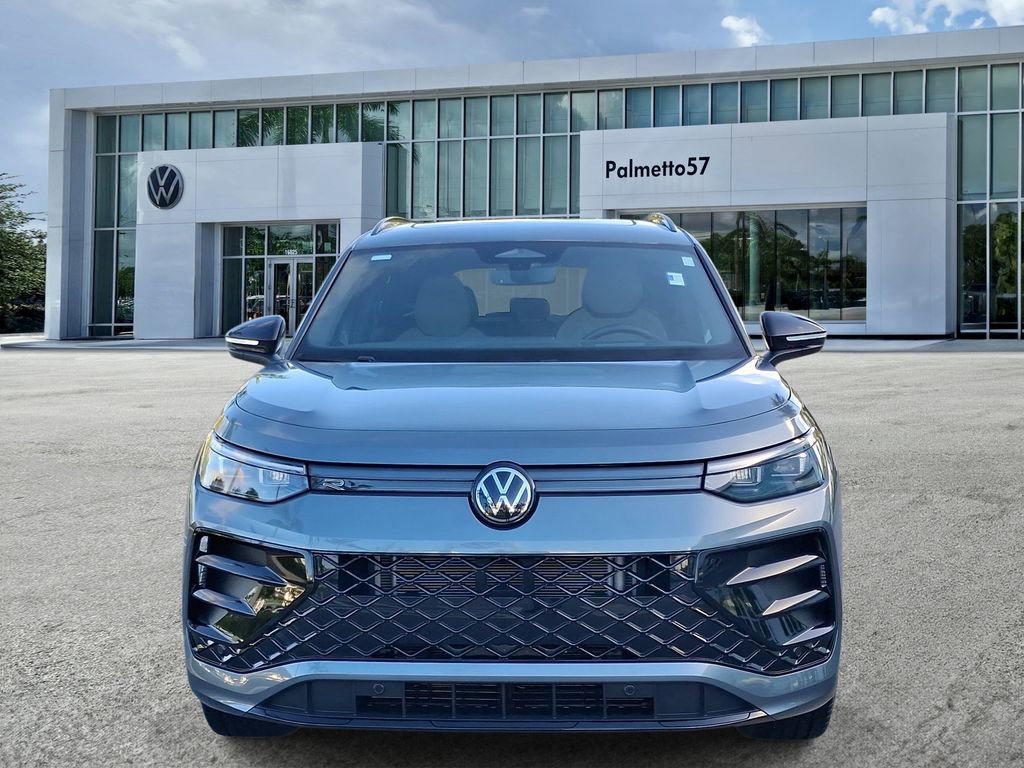 Used 2026 Volkswagen Tiguan SE R-Line AWD/4WD image 2