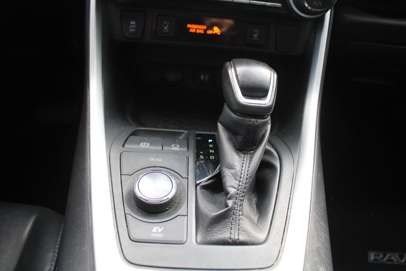 Used 2019 Toyota RAV4 XSE w/ XSE Weather Package image 35