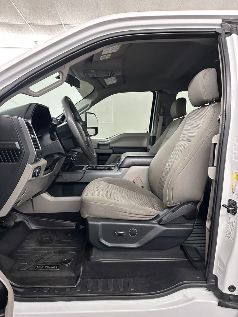 Used 2019 Ford F250 XLT w/ XLT Premium Package image 11