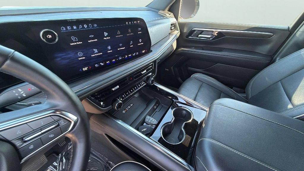 Certified 2025 Chevrolet Suburban Premier AWD/4WD image 19