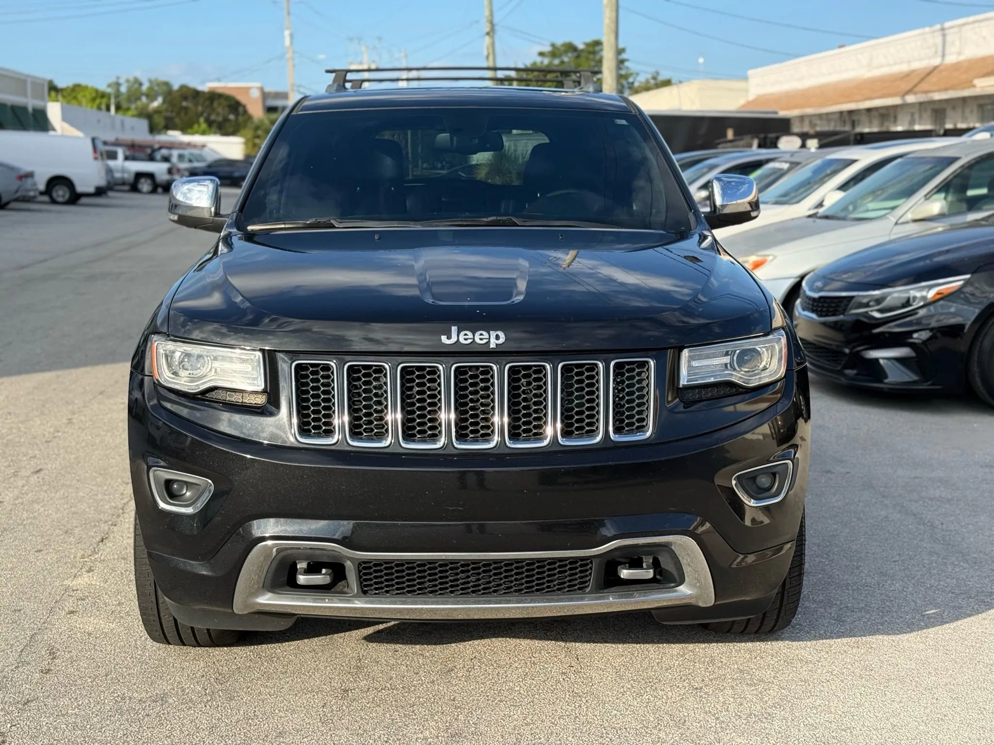 Used 2015 Jeep Grand Cherokee Overland w/ Trailer Tow Group IV image 2