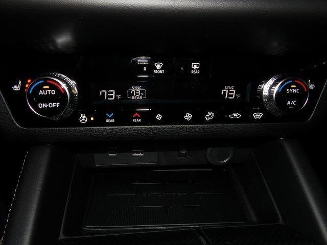 New 2025 Mitsubishi Outlander SEL image 25