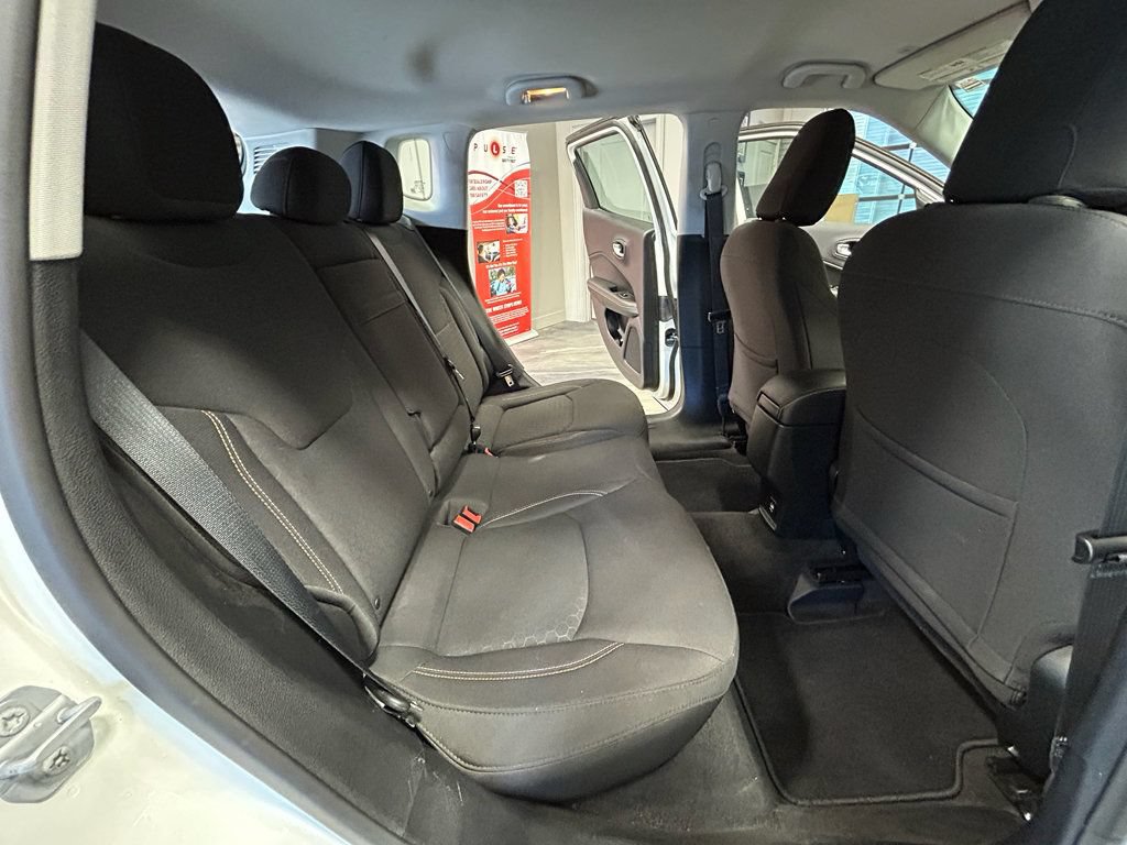 Used 2017 Jeep Compass Sport FWD image 40