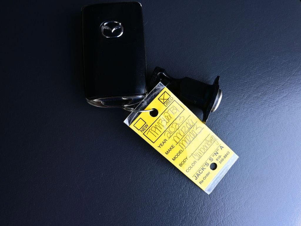 Used 2023 MAZDA MAZDA3 s image 22
