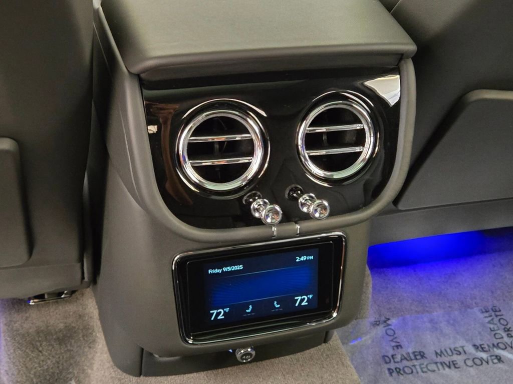 New 2025 Bentley Bentayga AWD/4WD image 24
