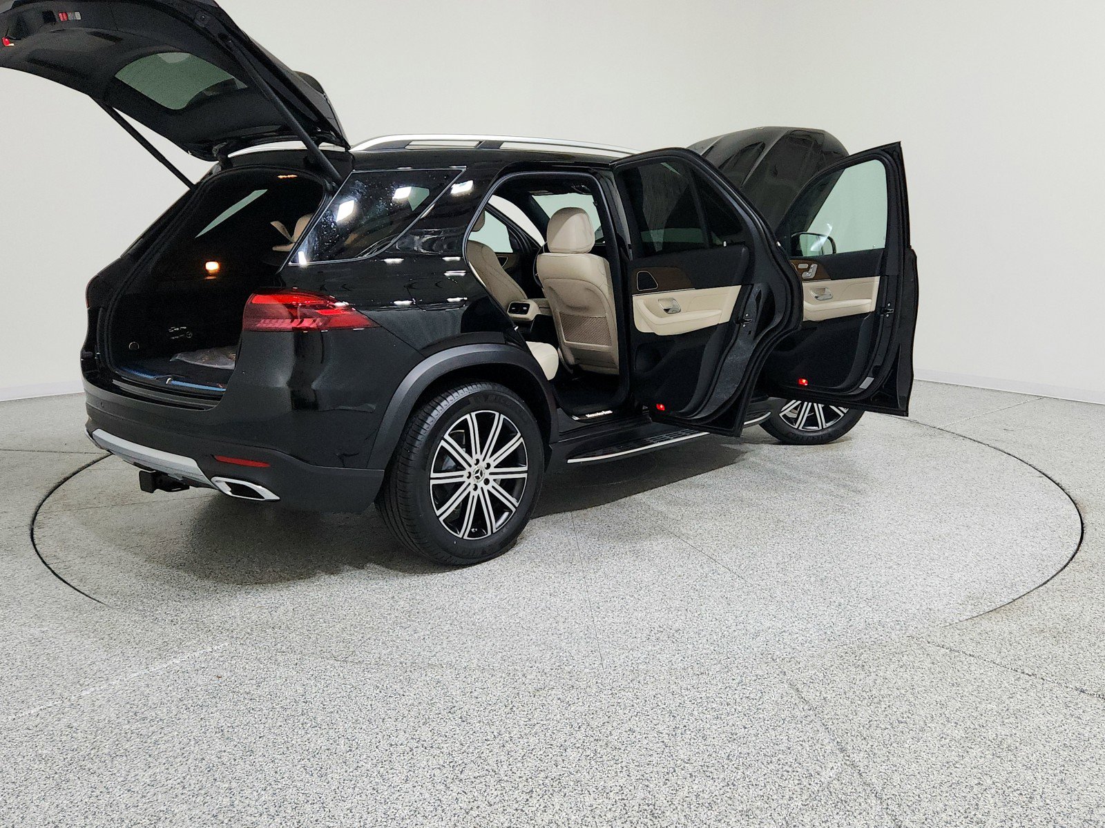 Certified 2025 Mercedes-Benz GLE 350 4MATIC image 7