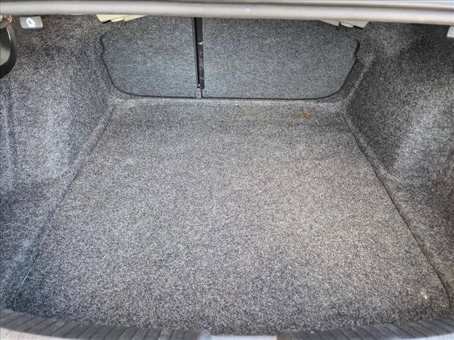 Used 2025 Volkswagen Jetta SE FWD image 6