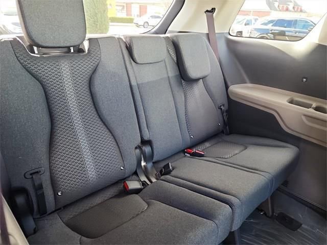 New 2026 Kia Carnival LX FWD image 19