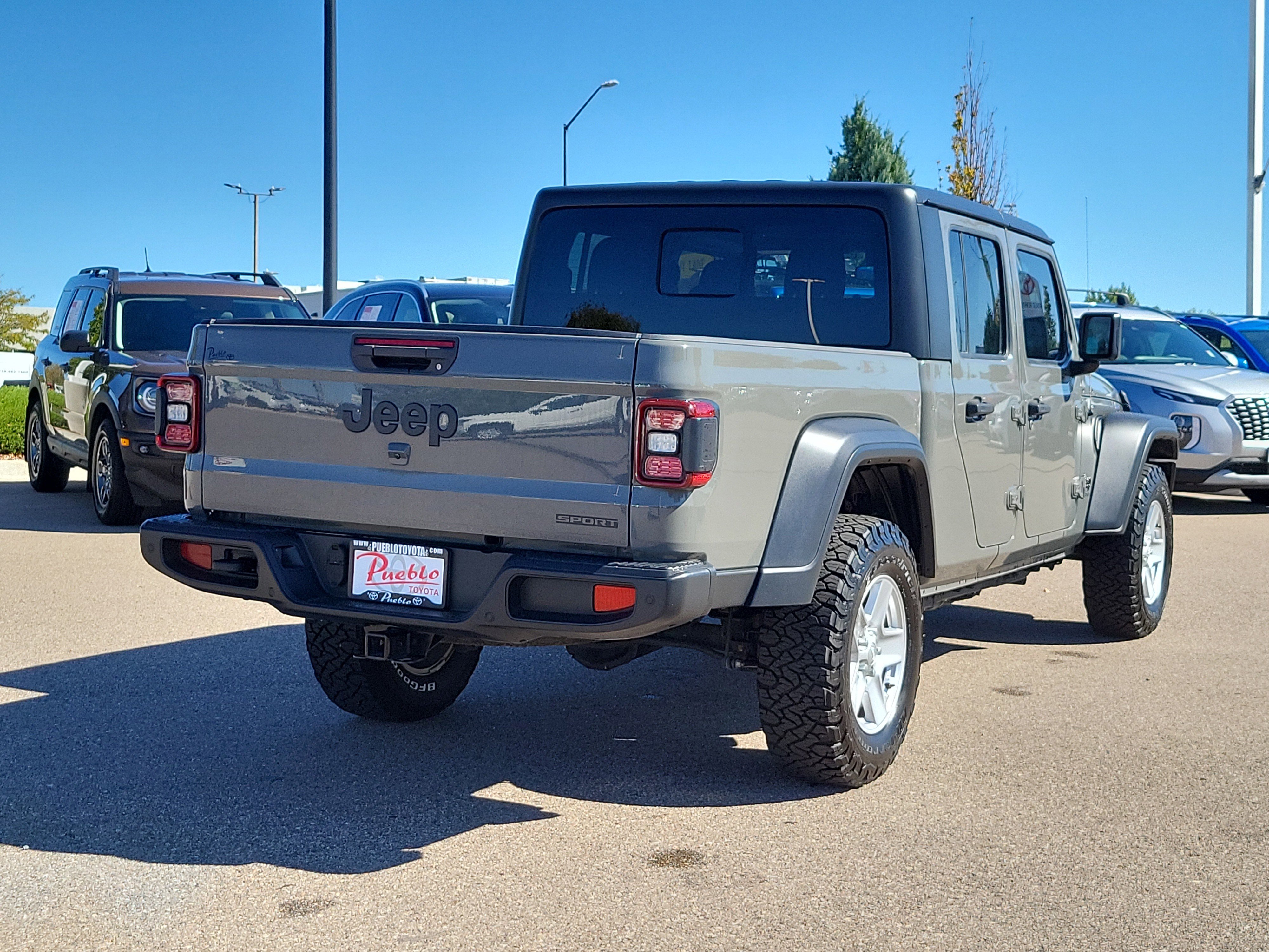 Used 2020 Jeep Gladiator Sport w/ Quick Order Package 24S image 3