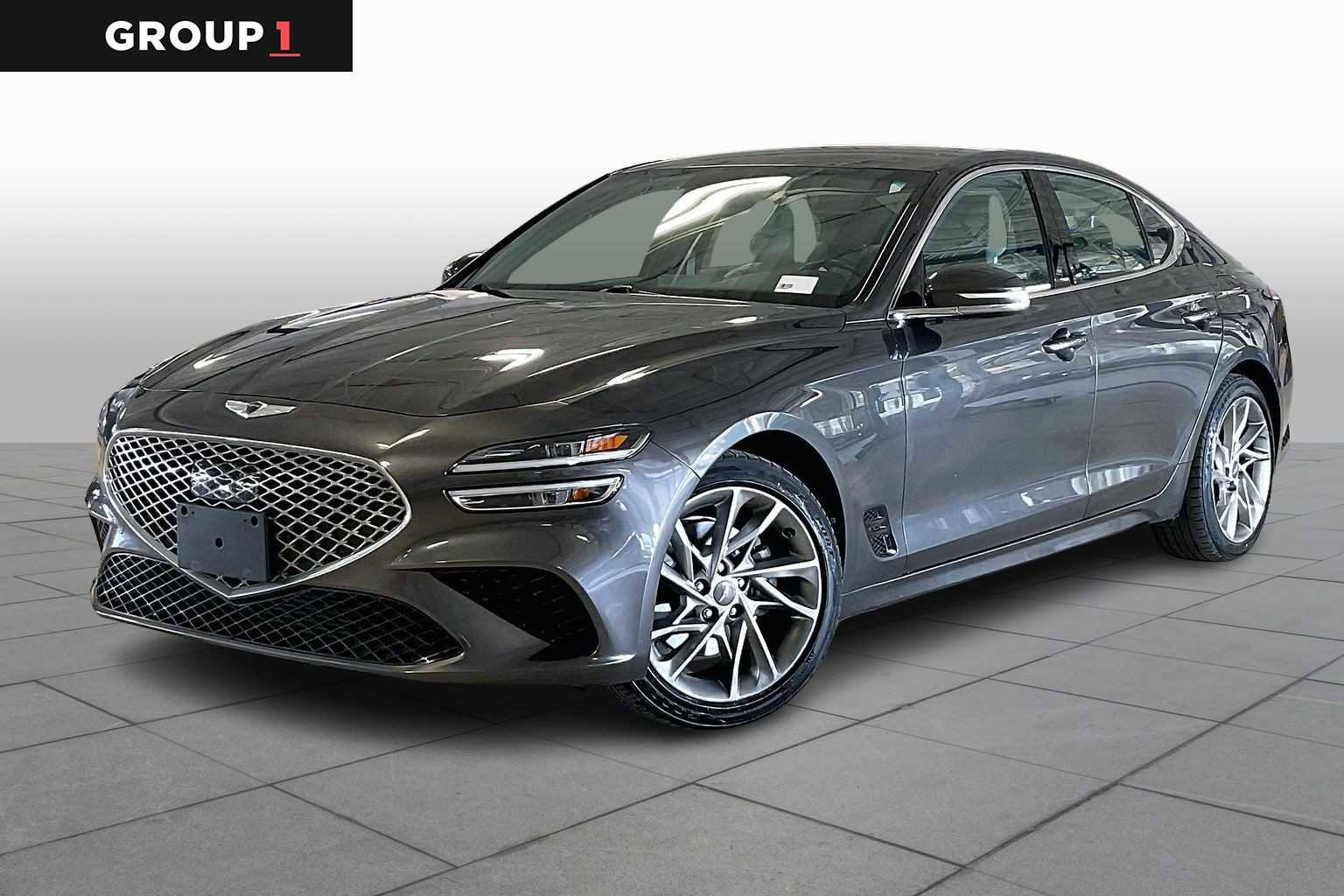 Used 2022 Genesis G70 2.0T image 1
