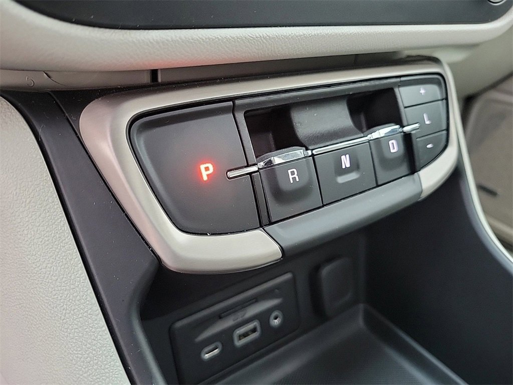 Used 2024 GMC Terrain Denali w/ Denali Premium Package image 28