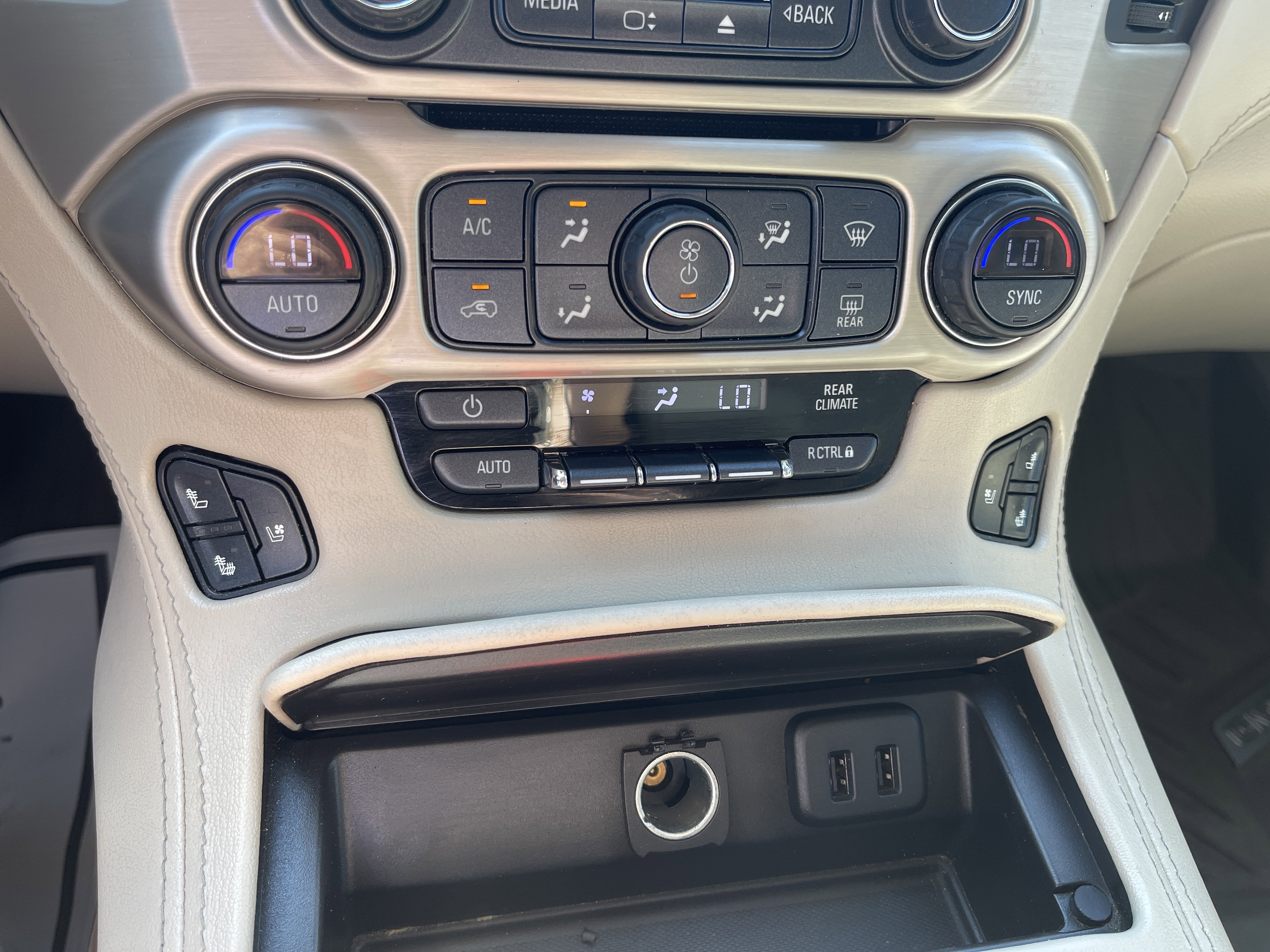 Used 2018 GMC Yukon Denali w/ Open Road Package image 29