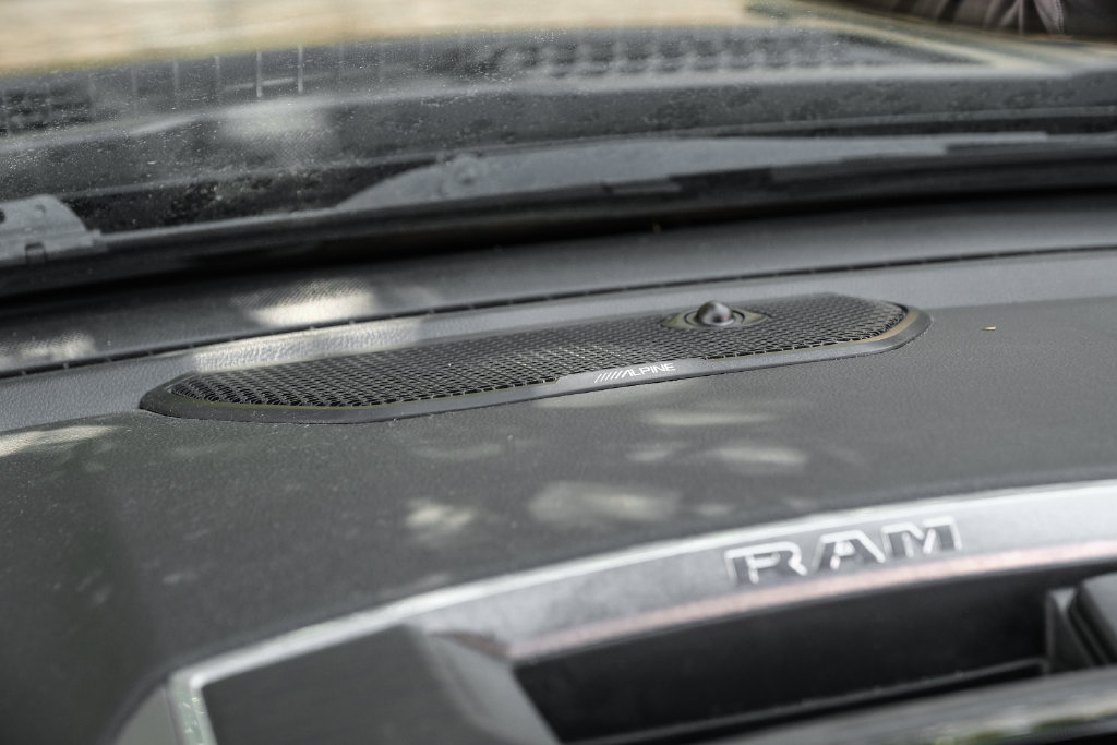 Used 2023 RAM 1500 Laramie AWD/4WD image 38