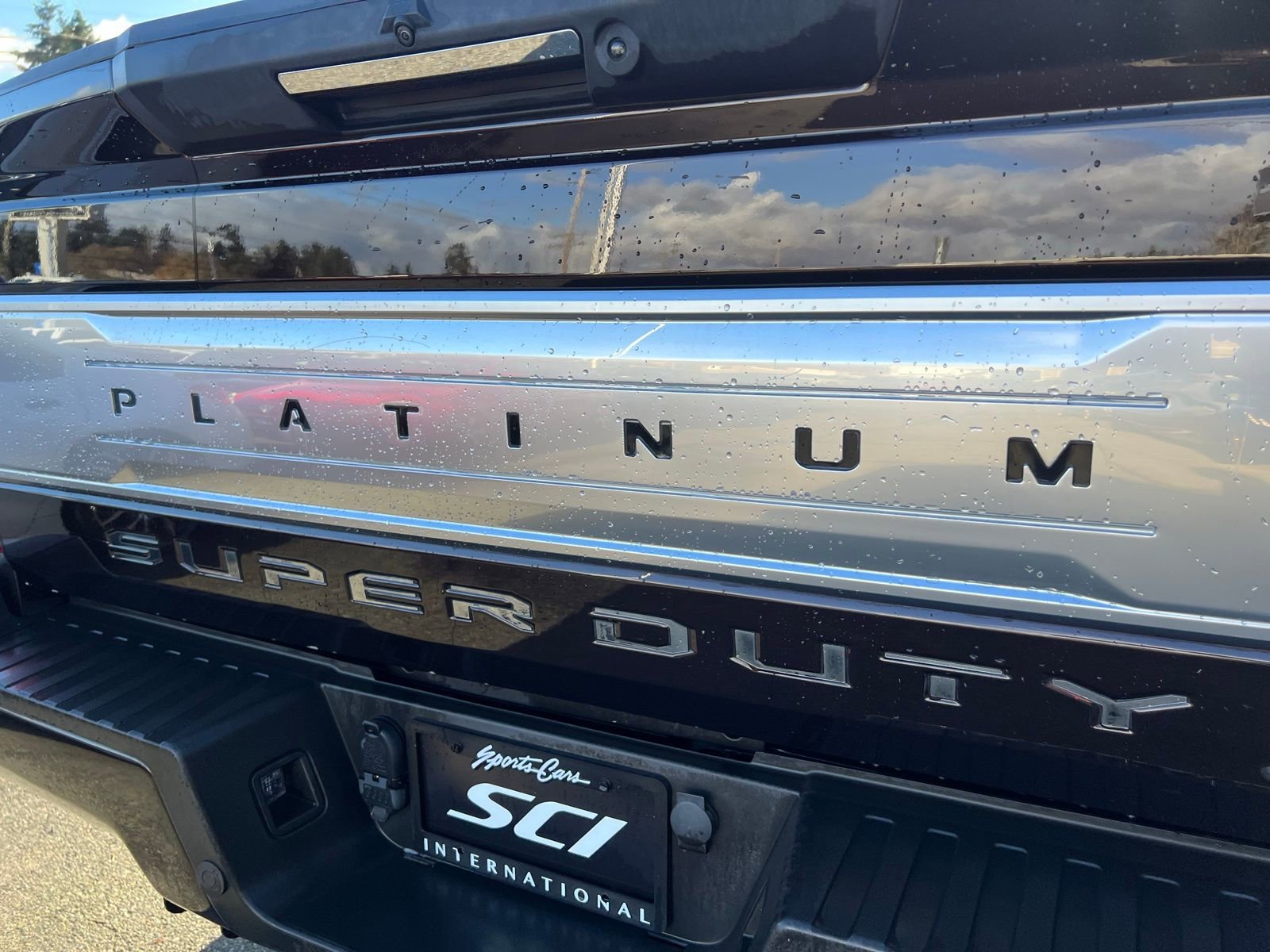 Used 2019 Ford F350 Platinum w/ Platinum Ultimate Package image 8