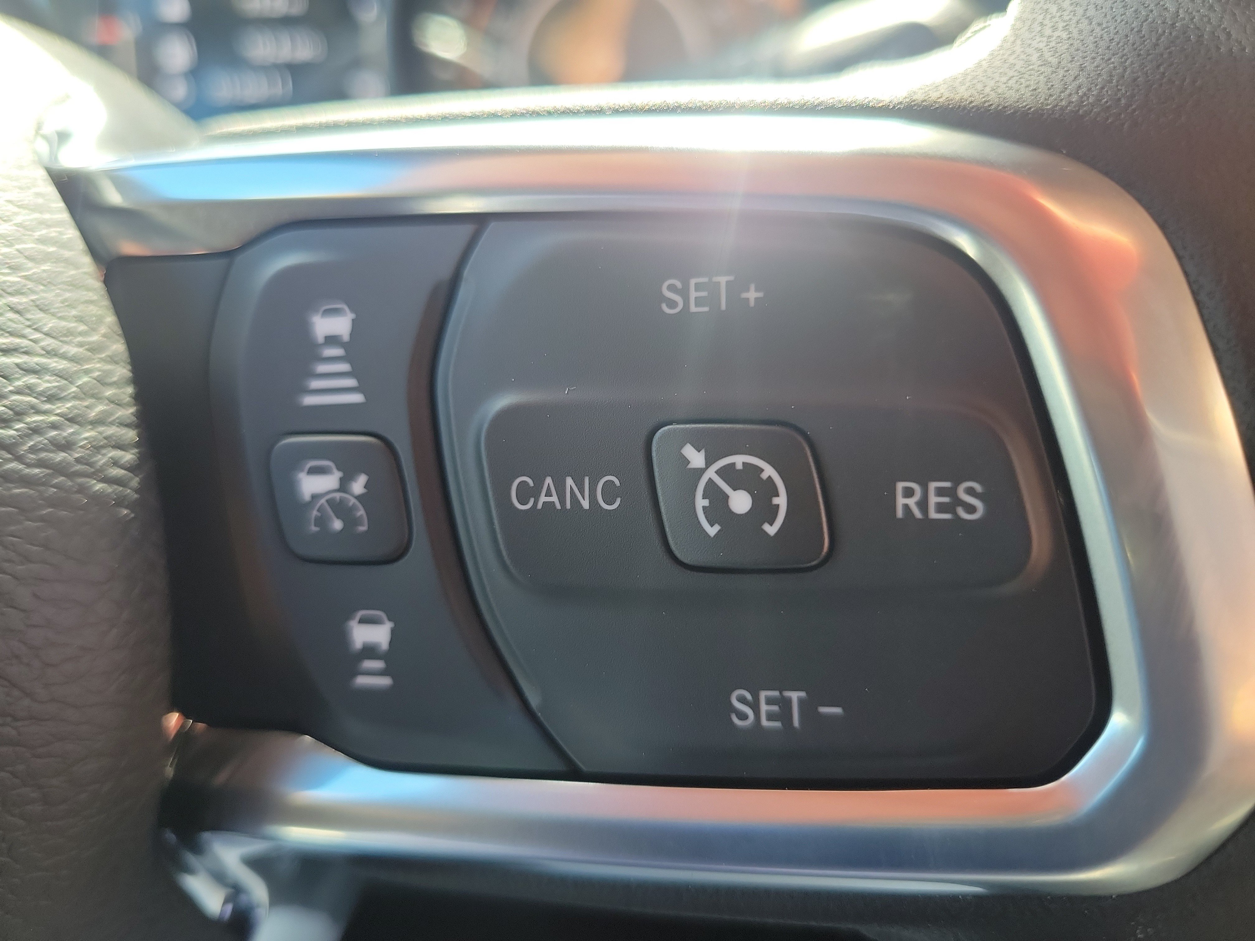 New 2026 Jeep Wrangler Unlimited Sahara AWD/4WD image 17