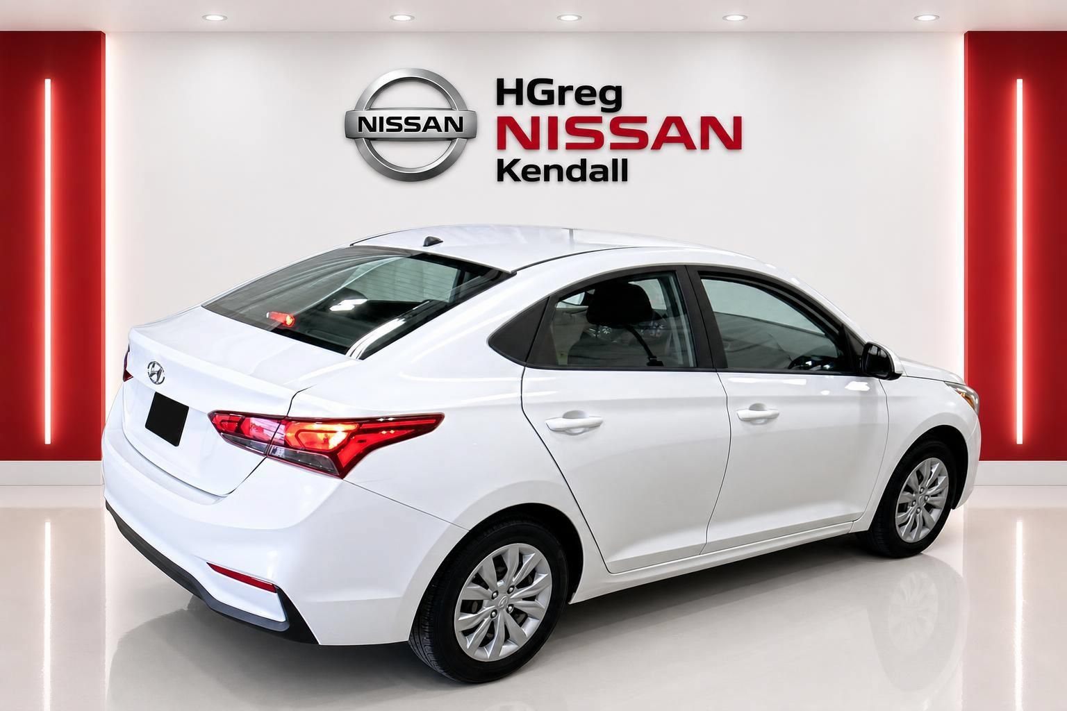 Used 2022 Hyundai Accent SE FWD image 4