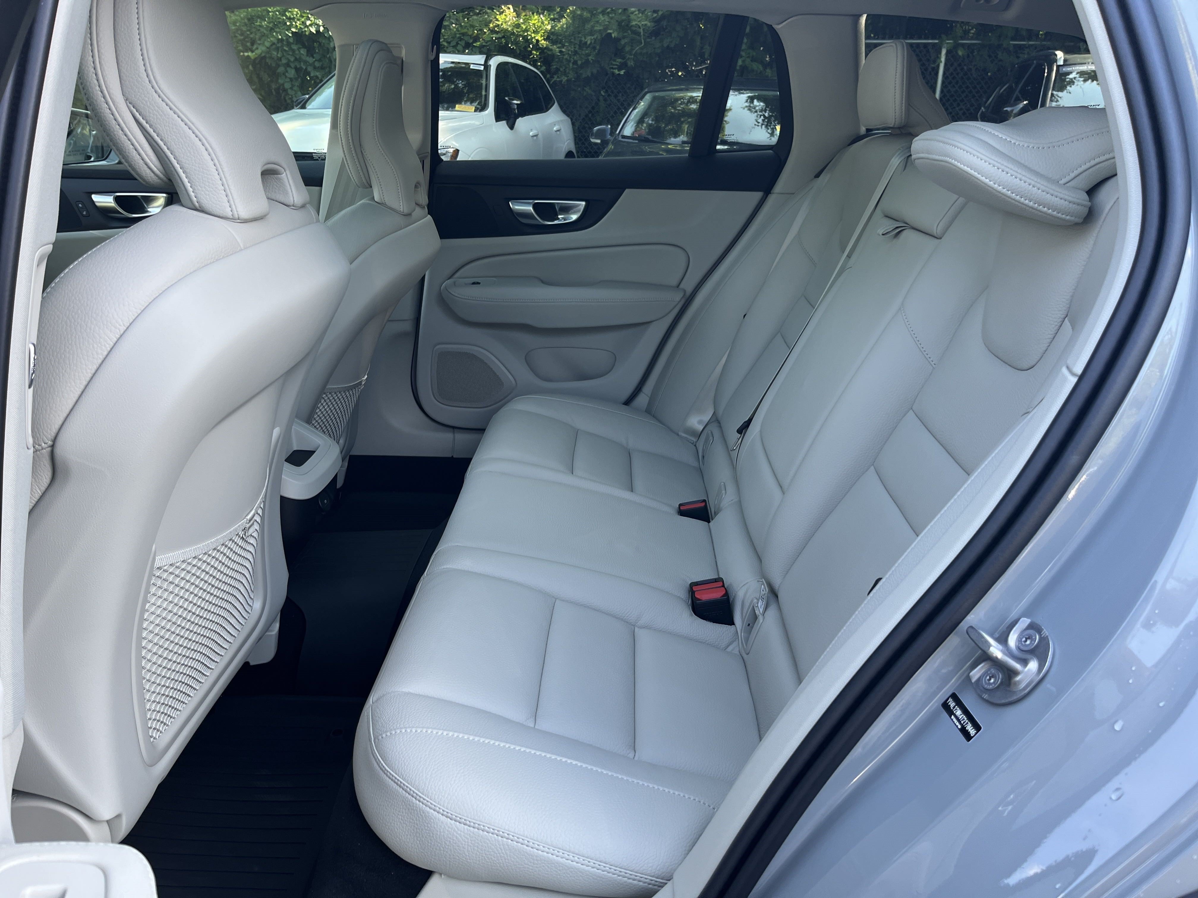 Certified 2026 Volvo V60 B5 Cross Country Plus w/ Protection Package Premier AWD/4WD image 33