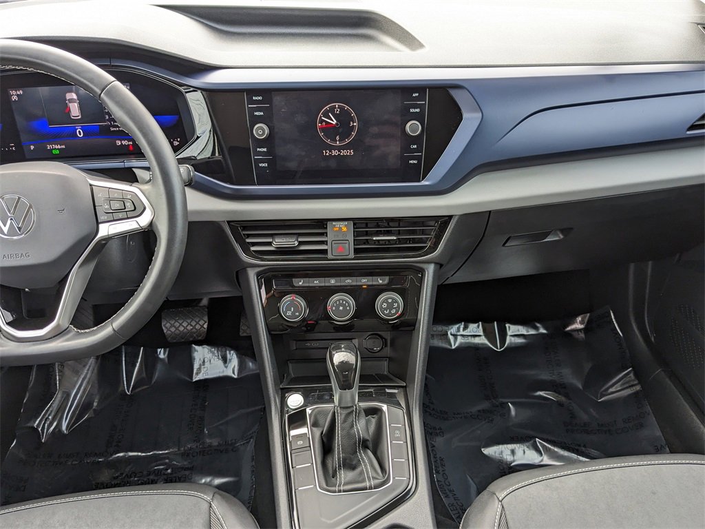 Certified 2023 Volkswagen Taos SE image 19