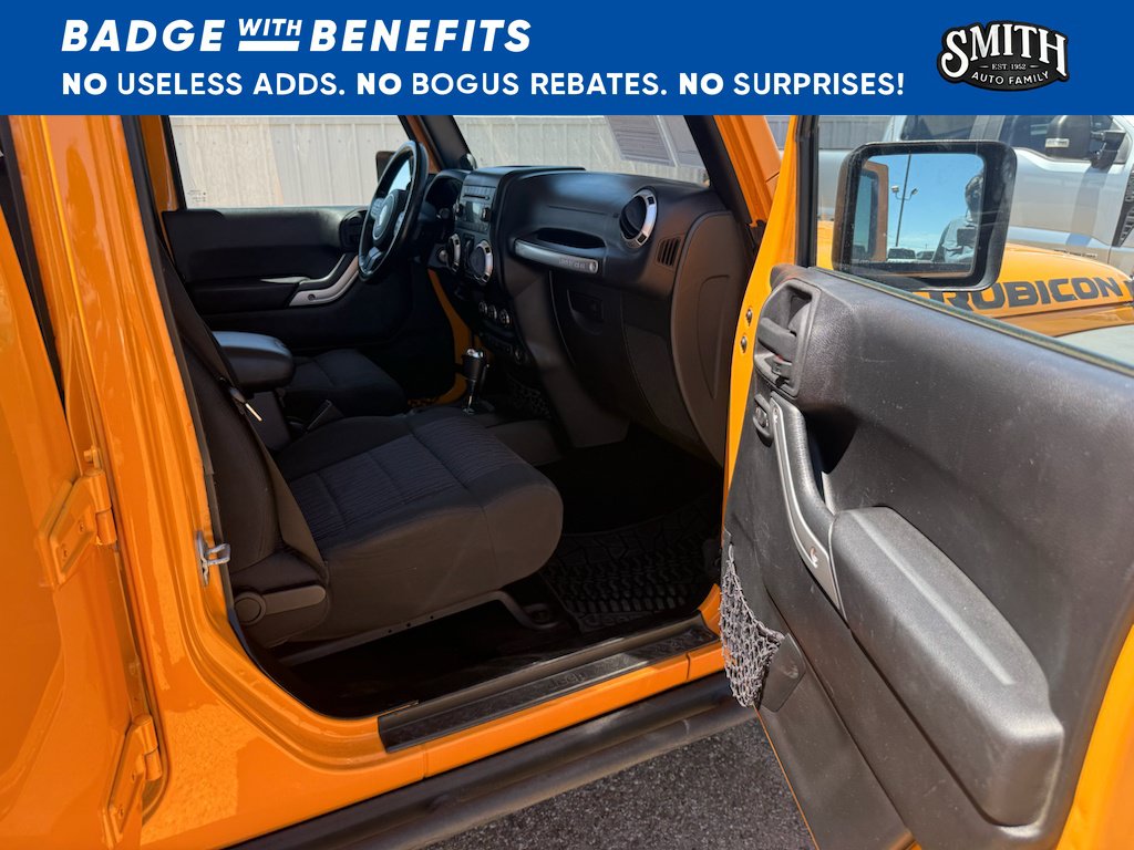 Used 2012 Jeep Wrangler Unlimited Rubicon w/ Connectivity Group AWD/4WD image 13