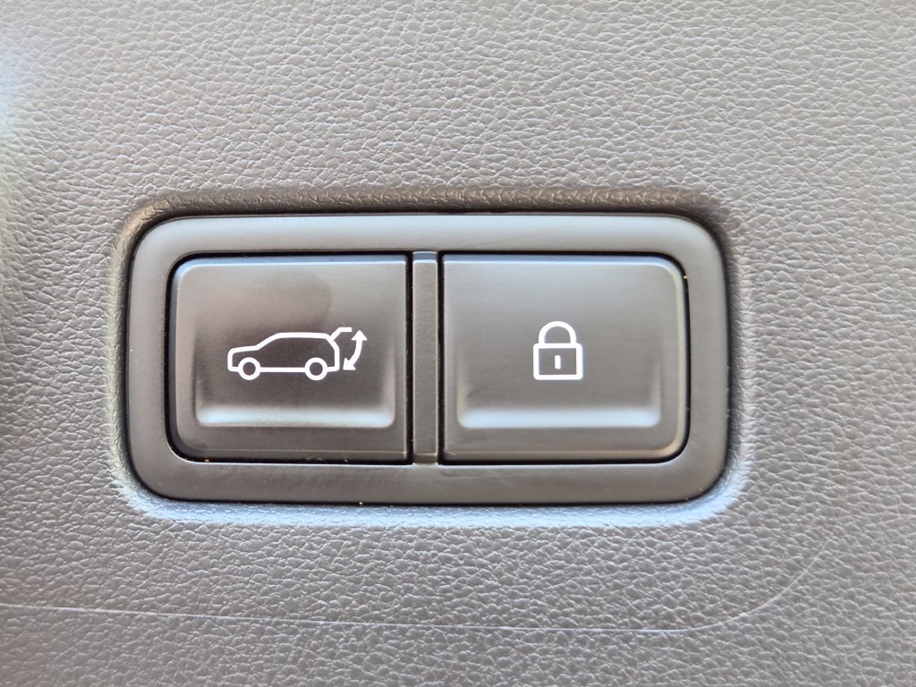 Used 2024 Hyundai Santa Fe SE AWD/4WD image 23