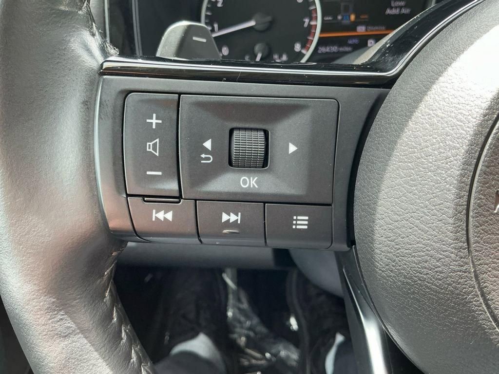 Used 2024 Nissan Pathfinder SL image 21