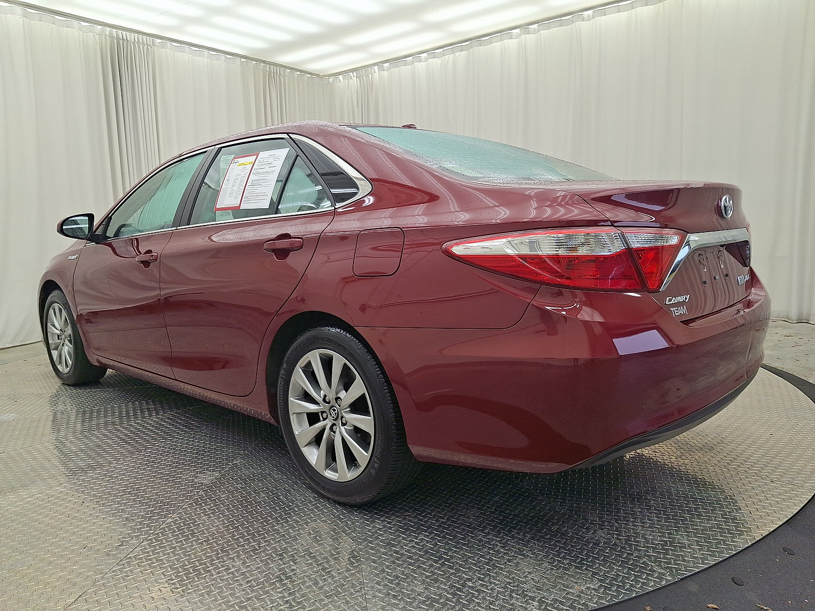 Certified 2017 Toyota Camry XLE w/ Moonroof Package FWD image 18