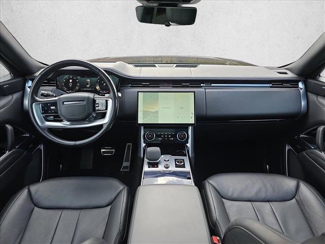Used 2023 Land Rover Range Rover Long Wheelbase SE image 9