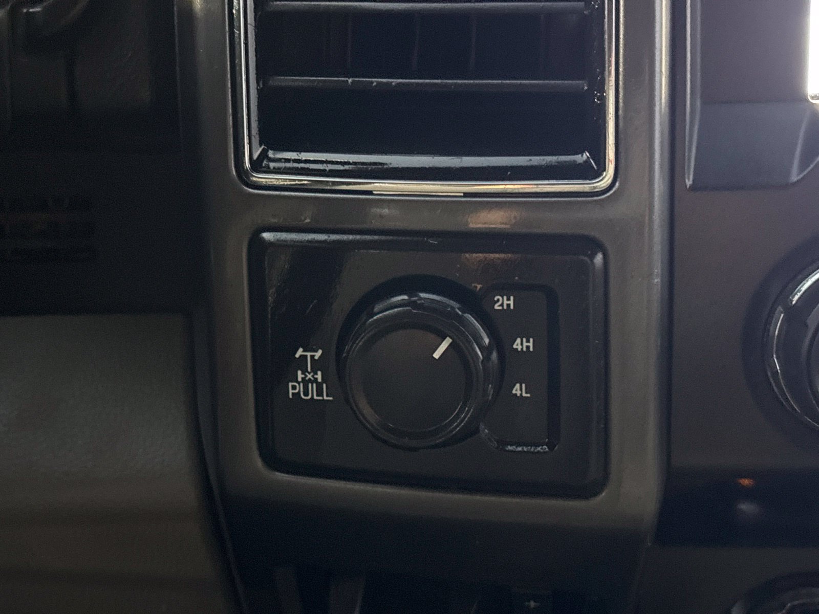 Used 2019 Ford F250 XLT w/ XLT Value Package AWD/4WD image 22