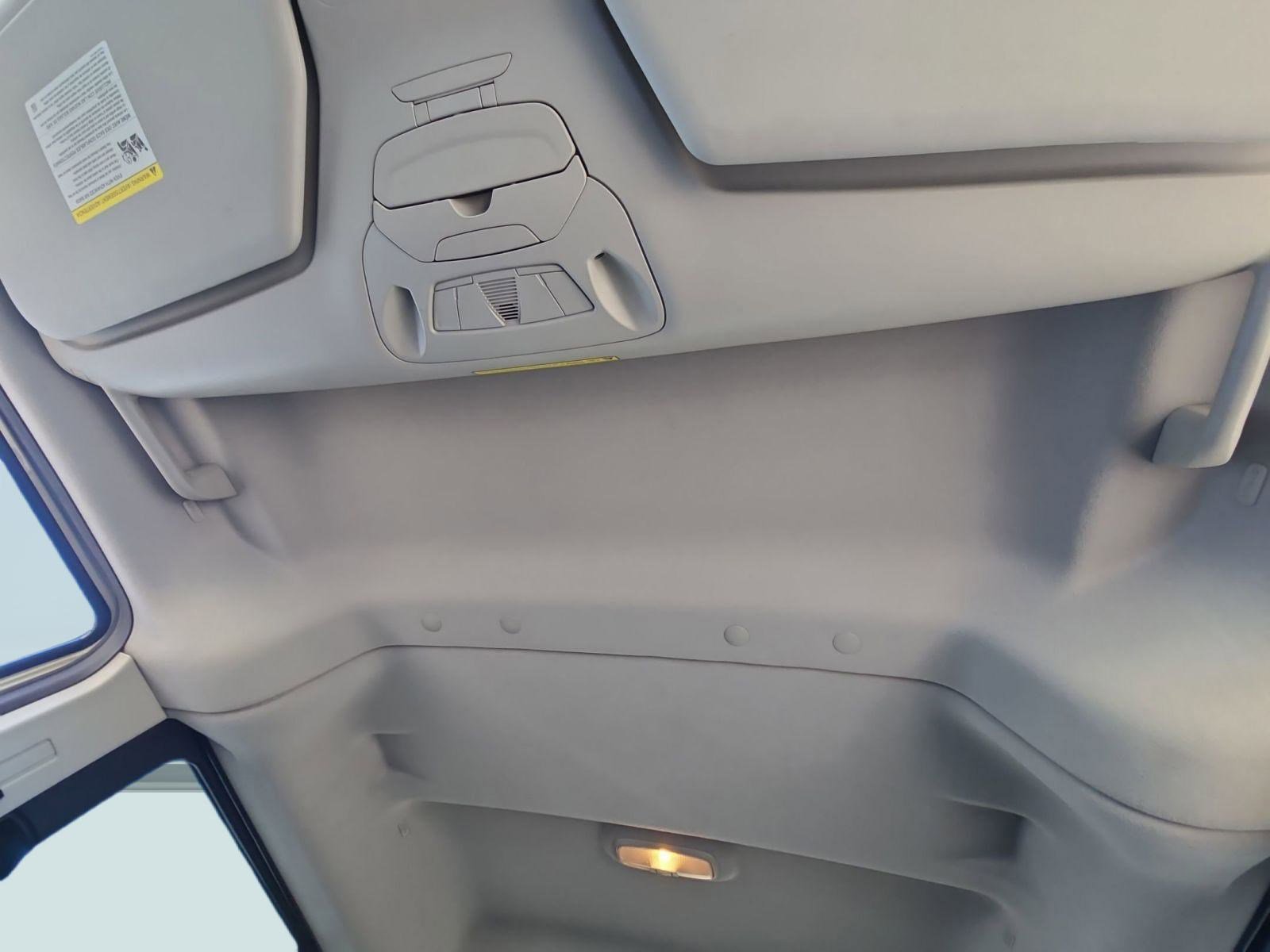 Used 2016 Ford Transit Connect XLT image 19